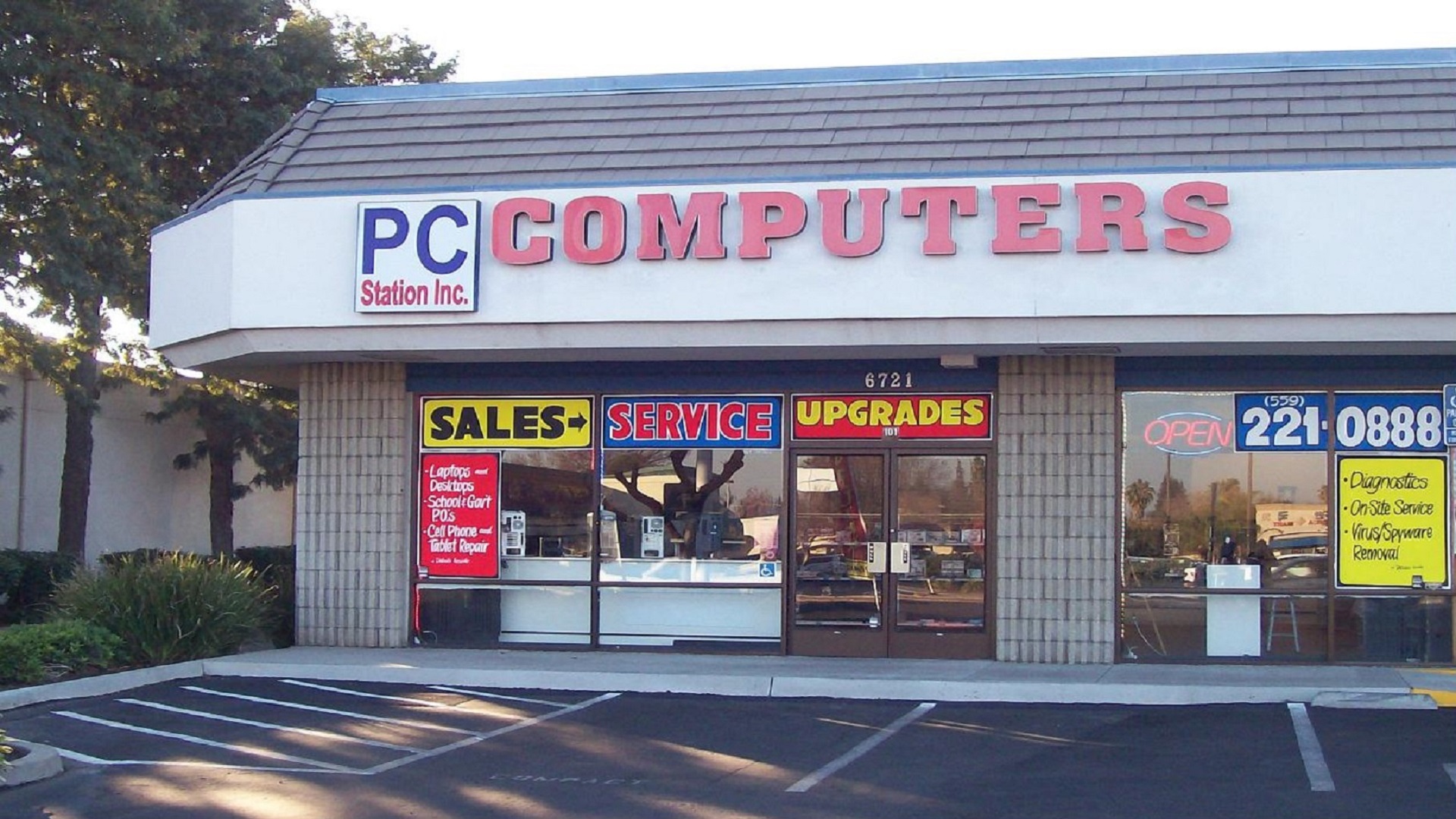 PC Station Inc Storefront - Computer Store in Fresno, CA